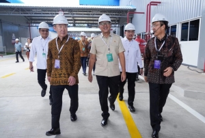 Menteri Investasi Resmikan Pabrik Dongsung Chemical Korea di Karawang