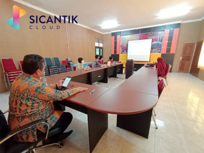 Sosialisasi Dan Bimtek Aplikasi Perizinan &ldquo;SiCantik Cloud&rdquo; Untuk Sektor Kesehatan